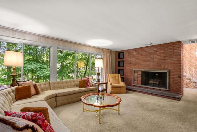 26 Arrowhead Rd, Weston, MA 02493