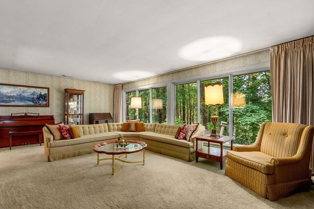26 Arrowhead Rd, Weston, MA 02493