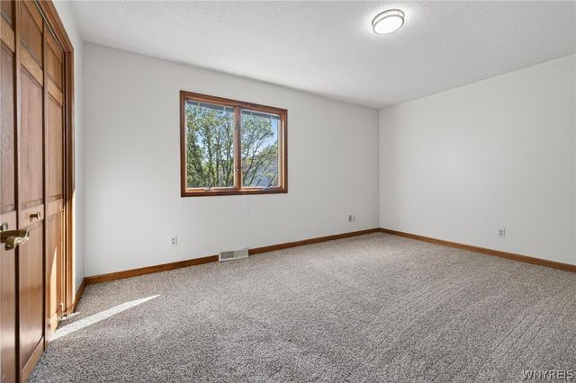 232 Niagara Shore Drive, Tonawanda, NY 14150
