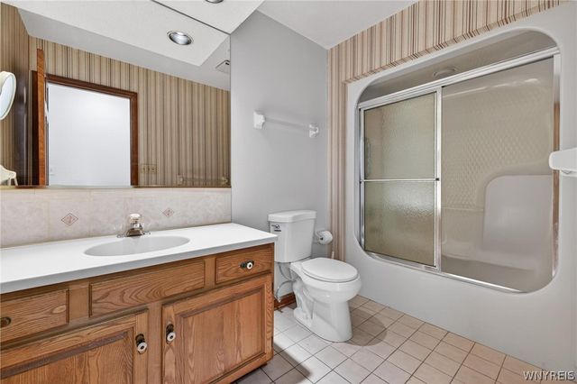 232 Niagara Shore Drive, Tonawanda, NY 14150
