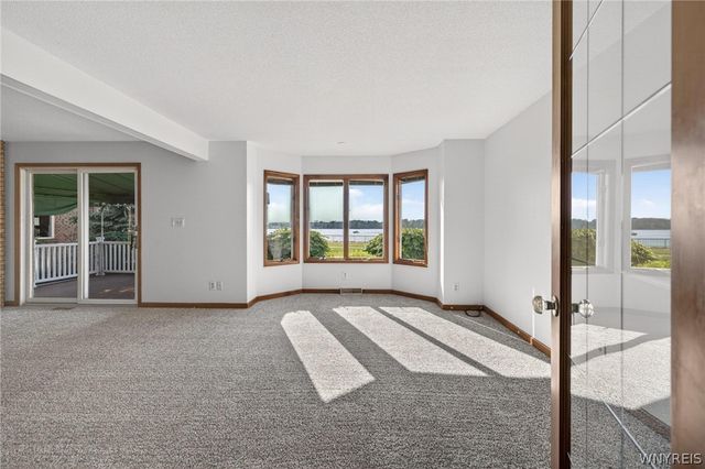 232 Niagara Shore Drive, Tonawanda, NY 14150