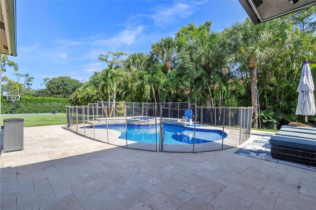5755 NW 72nd Way, Parkland, FL 33067