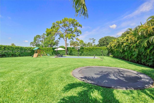 5755 NW 72nd Way, Parkland, FL 33067