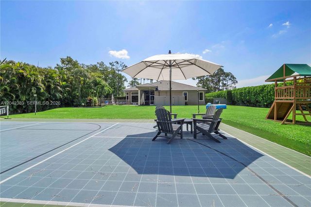 5755 NW 72nd Way, Parkland, FL 33067