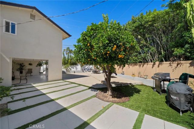2750 San Carlos, Costa Mesa, CA 92626