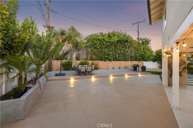 2750 San Carlos, Costa Mesa, CA 92626