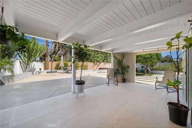 2750 San Carlos, Costa Mesa, CA 92626