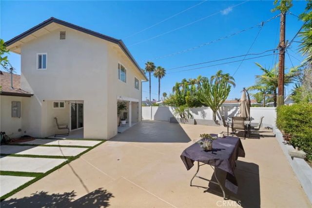 2750 San Carlos, Costa Mesa, CA 92626