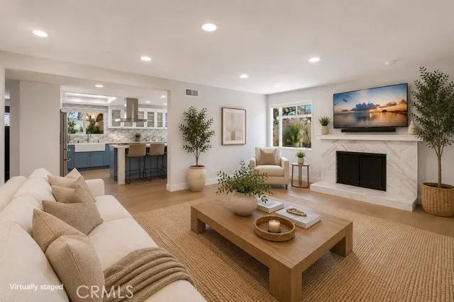 2750 San Carlos, Costa Mesa, CA 92626