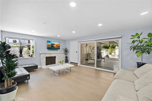 2750 San Carlos, Costa Mesa, CA 92626