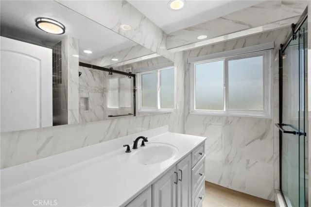 2750 San Carlos, Costa Mesa, CA 92626