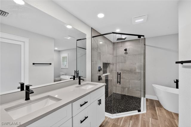 17060 Cypress Creek DR, North Fort Myers, FL 33917