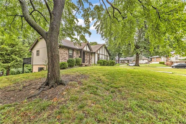 3612 NE Chapel Drive, Lee's Summit, MO 64064