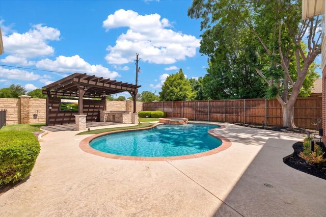 104 Bob O Link Court, Southlake, TX 76092
