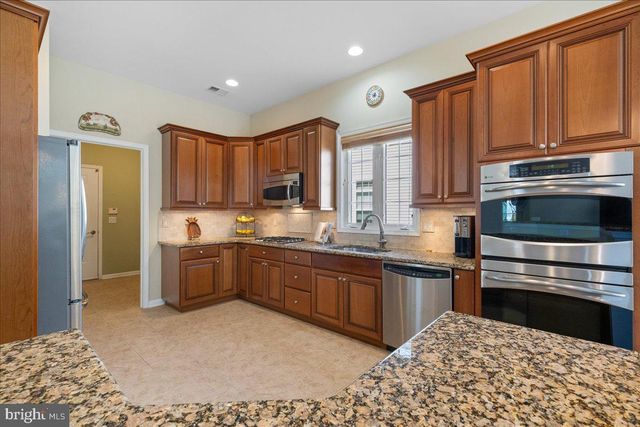 141 TIMBER HILL DR, Monroe Twp, NJ 08831