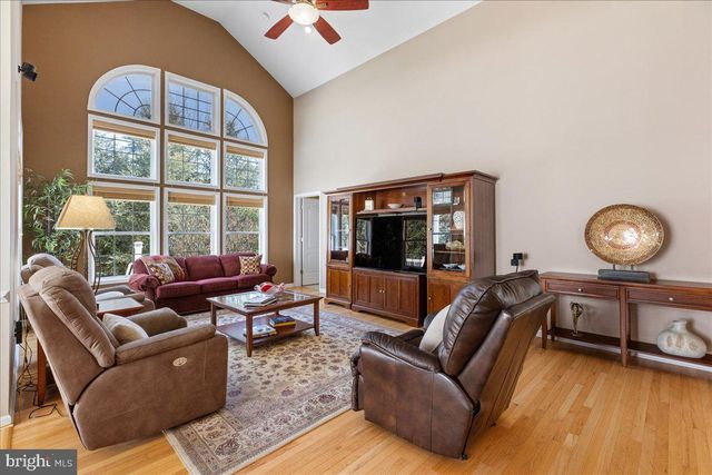 141 TIMBER HILL DR, Monroe Twp, NJ 08831