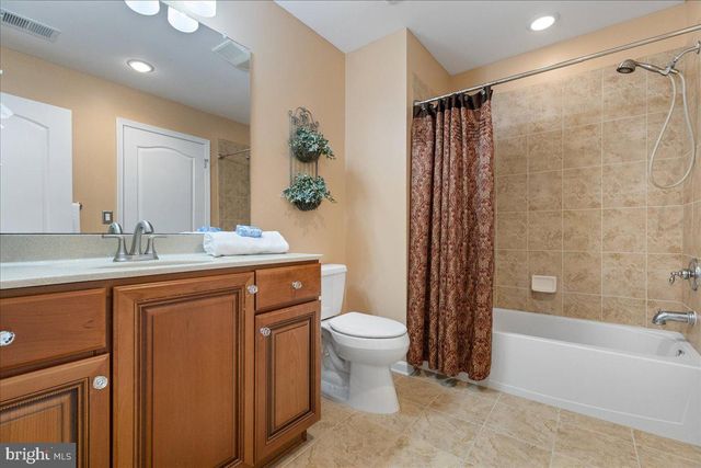 141 TIMBER HILL DR, Monroe Twp, NJ 08831