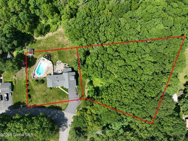 59 Mountainview Terrace, North Greenbush, NY 12144