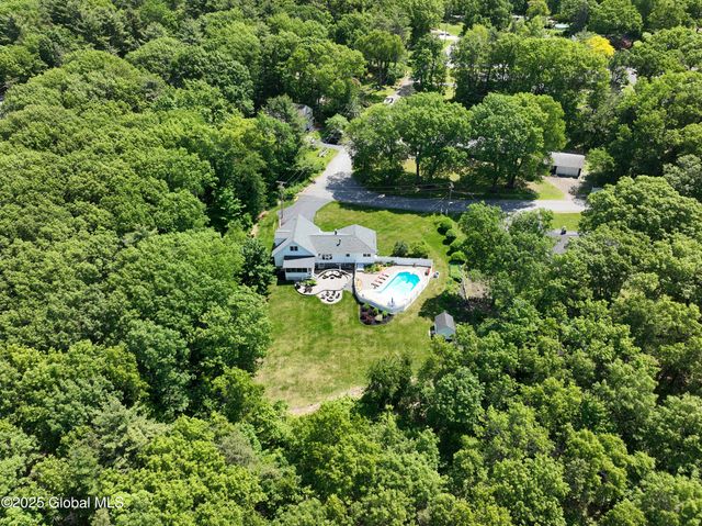 59 Mountainview Terrace, North Greenbush, NY 12144
