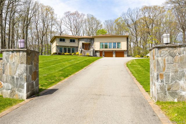 10 Quail Ridge Road, Hyde Park, NY 12538