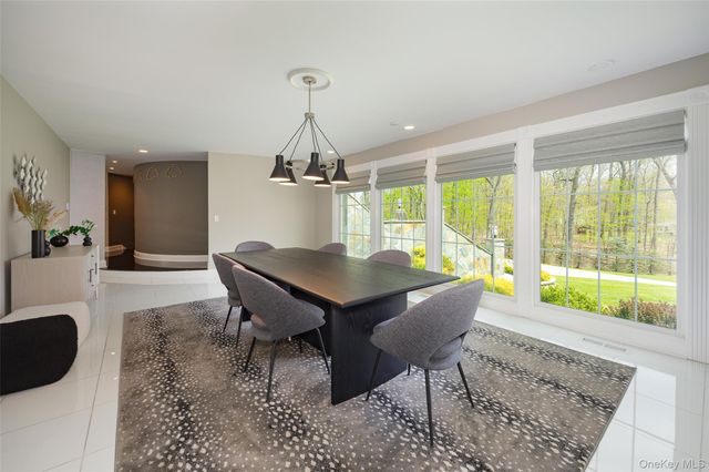 10 Quail Ridge Road, Hyde Park, NY 12538