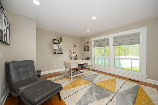 10 Quail Ridge Road, Hyde Park, NY 12538