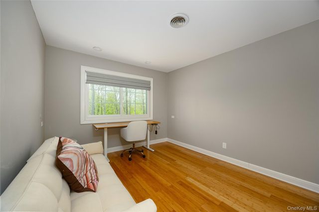 10 Quail Ridge Road, Hyde Park, NY 12538