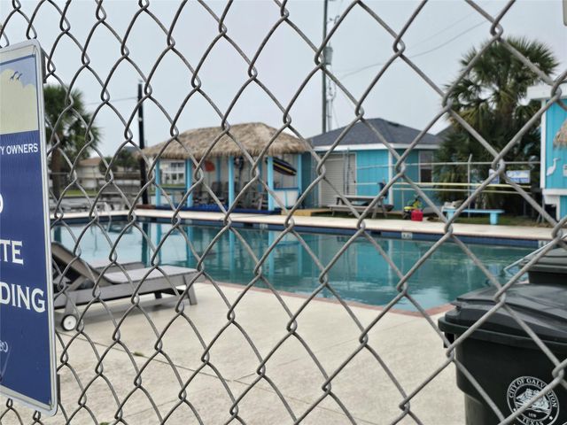 4222 Mason Drive, Galveston, TX 77554