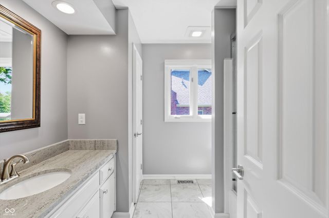 161 Stony Creek Overlook, Noblesville, IN 46060