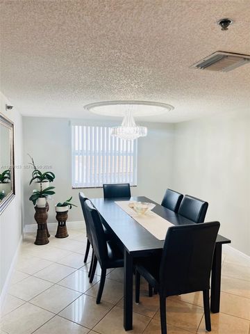 3940 Inverrary Blvd 808-A, Lauderhill, FL 33319