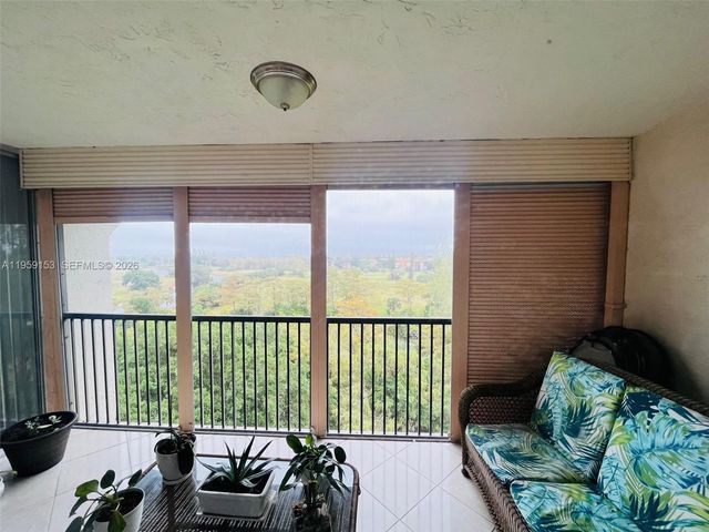 3940 Inverrary Blvd 808-A, Lauderhill, FL 33319