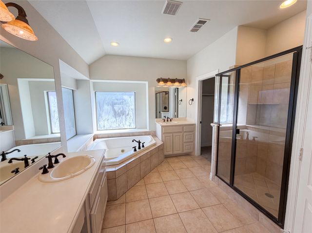 210 Billo Court, Weatherford, TX 76087