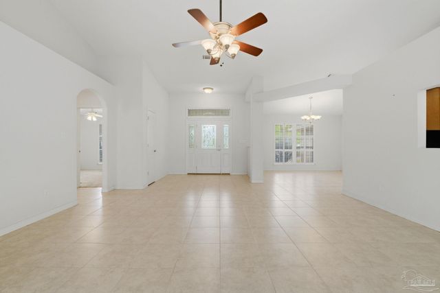 5467 North Shore Rd, Pensacola, FL 32507