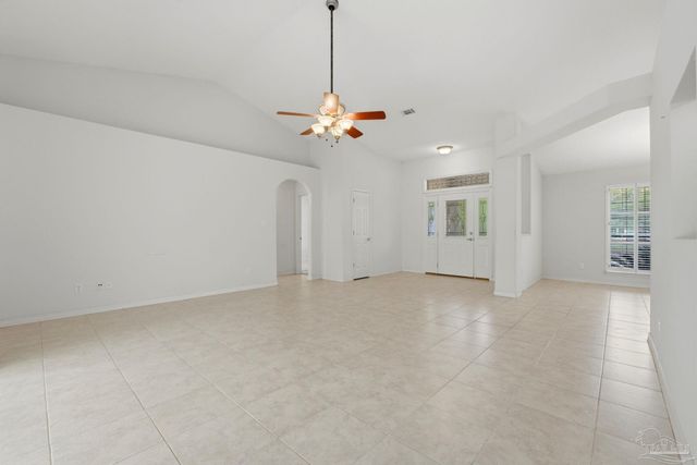 5467 North Shore Rd, Pensacola, FL 32507