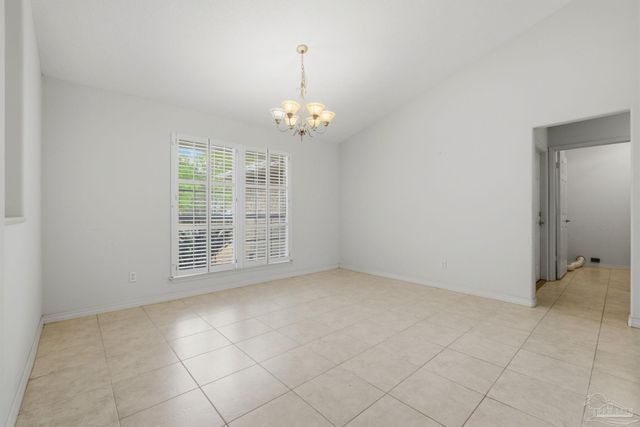 5467 North Shore Rd, Pensacola, FL 32507