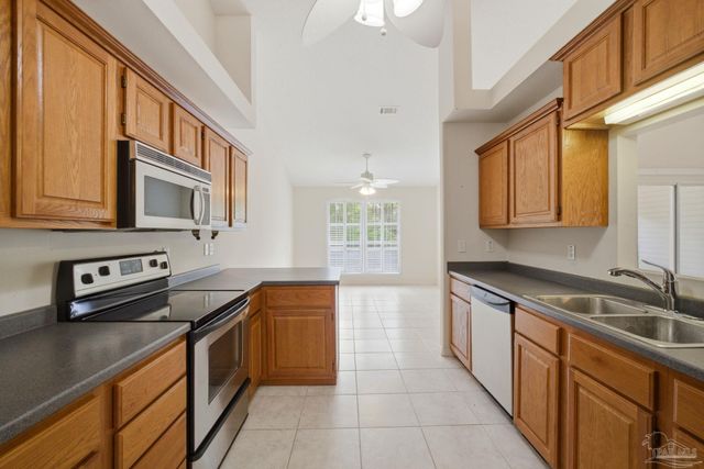 5467 North Shore Rd, Pensacola, FL 32507