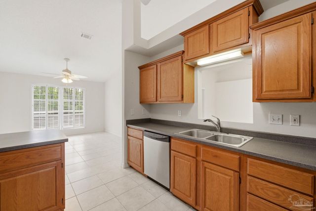 5467 North Shore Rd, Pensacola, FL 32507