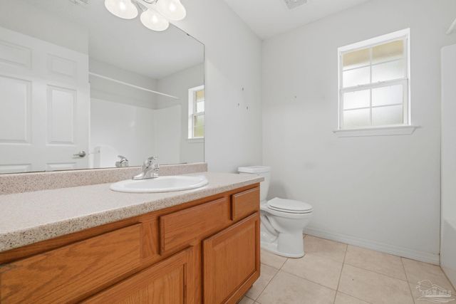 5467 North Shore Rd, Pensacola, FL 32507