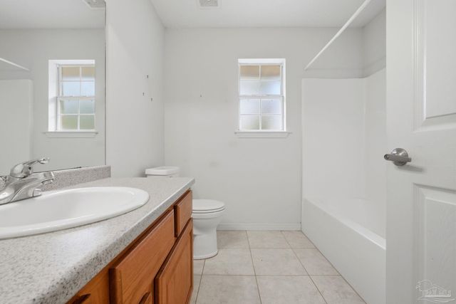 5467 North Shore Rd, Pensacola, FL 32507