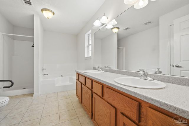 5467 North Shore Rd, Pensacola, FL 32507