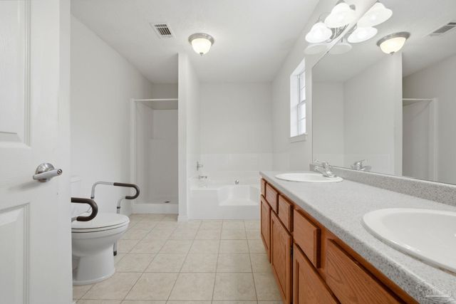 5467 North Shore Rd, Pensacola, FL 32507
