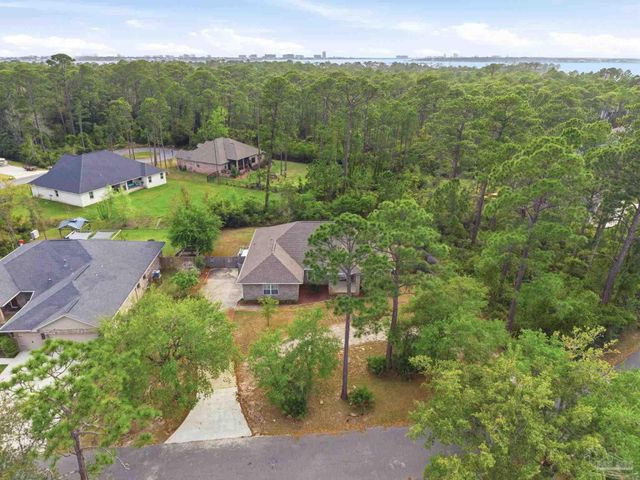 5467 North Shore Rd, Pensacola, FL 32507