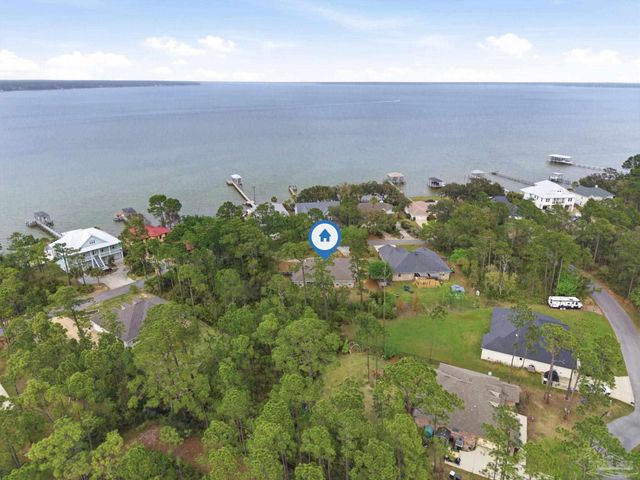 5467 North Shore Rd, Pensacola, FL 32507