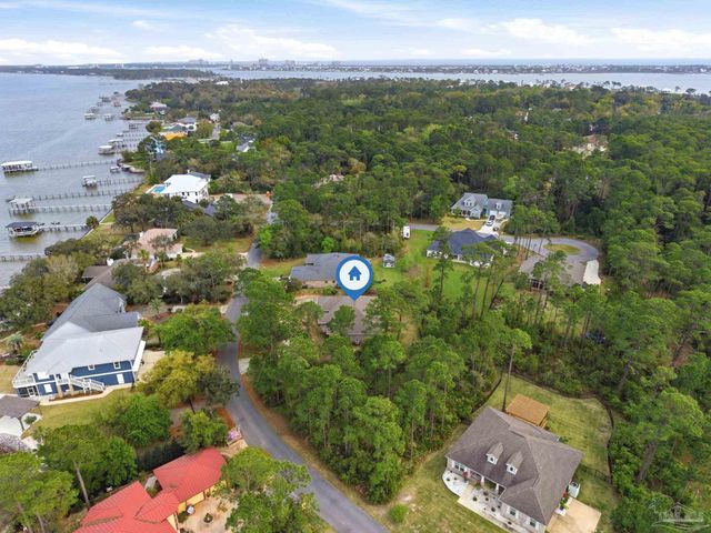 5467 North Shore Rd, Pensacola, FL 32507