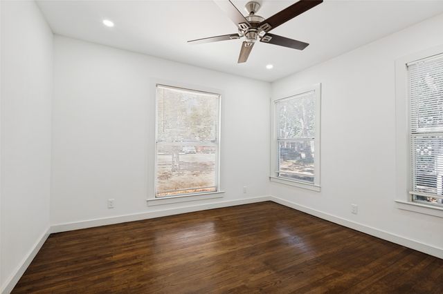 412 E 8th Street, Irving, TX 75060
