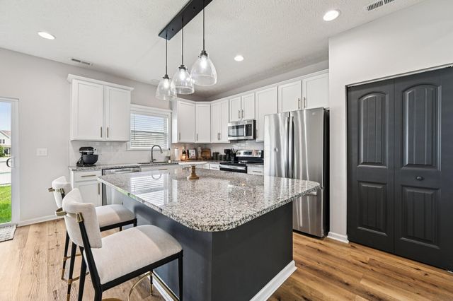 1131 Hampton Lane, London, OH 43140