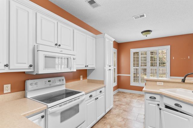 2356 Covington Dr., Myrtle Beach, SC 29579