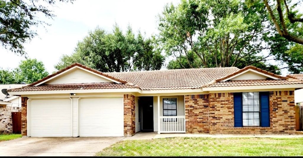 304 Juniper Drive, Arlington, TX 76018 — exterior