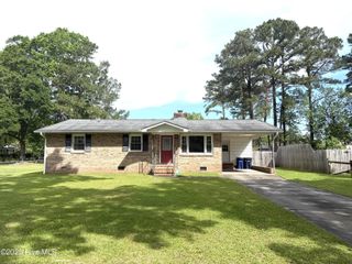 109 King Richard Court, Jacksonville, NC 28546