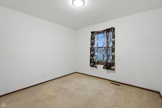 3706 W Bradley Court, Mchenry, IL 60050